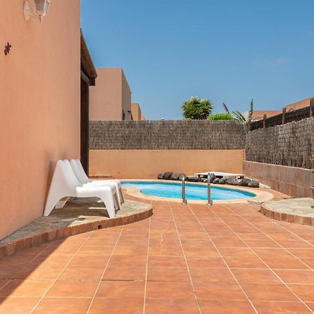 Lovely 2-Bed Villa In Corralejo Fuerteventura Exterior photo