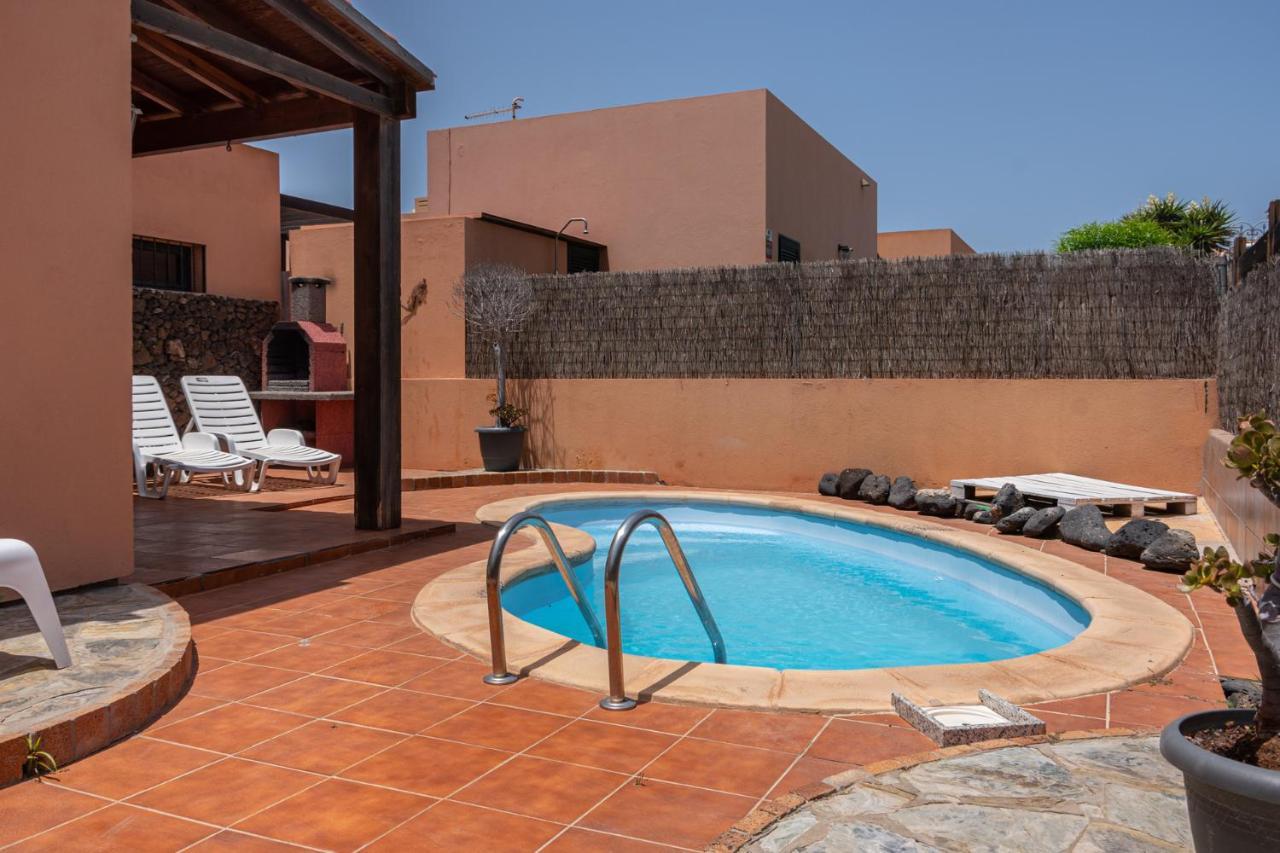 Lovely 2-Bed Villa In Corralejo Fuerteventura Exterior photo